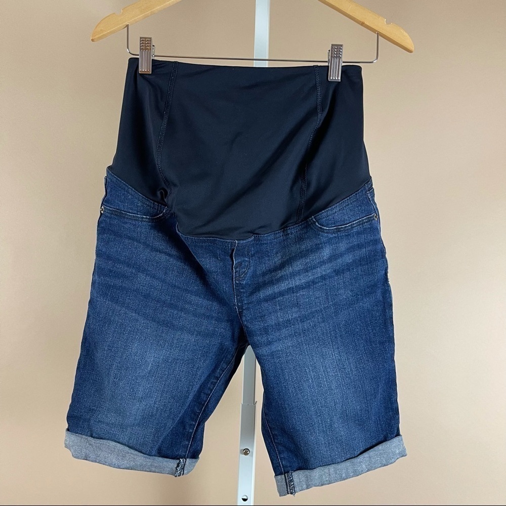 Isabel Maternity Size 6 Bermuda Denim Shorts Medium Wash Summer Beach Vacation